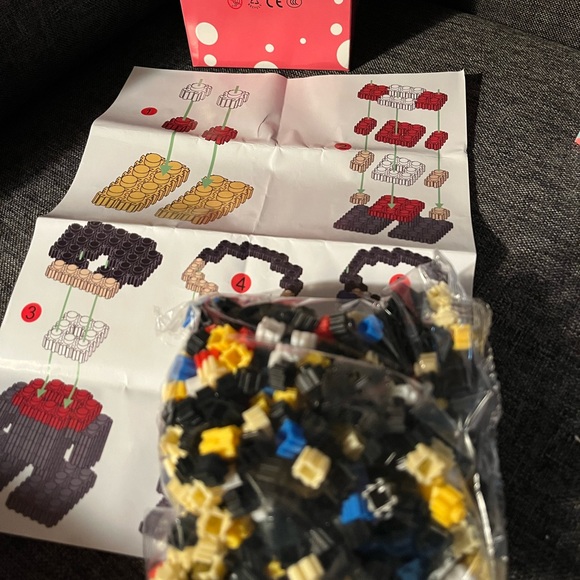 NEW!! Mickey Mouse, Lego, block mini set, brand new, ages 7+ - Picture 3 of 3